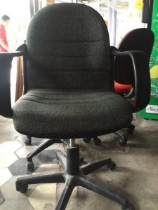 Mua bàn ghế cũ ở đâu