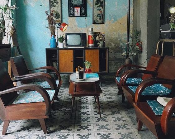 bàn ghế gỗ phong cách vintage hoài cỗ